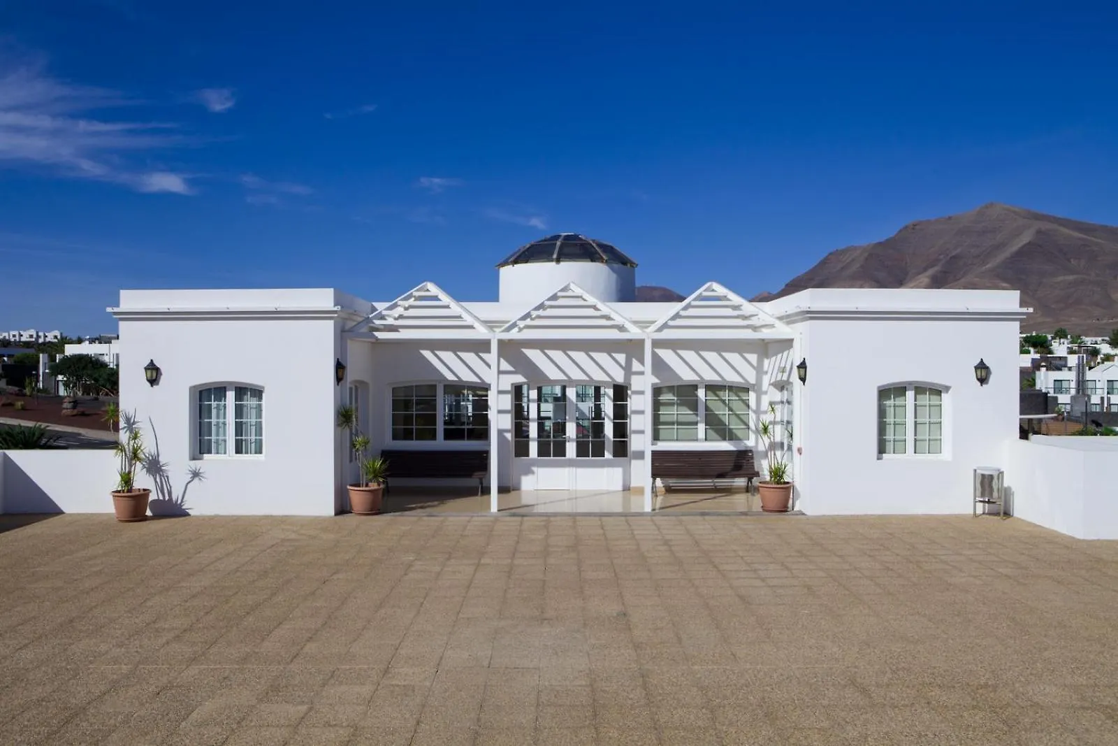 **** Aparthotel Apartamentos Livvo Coloradamar Playa Blanca  Spain