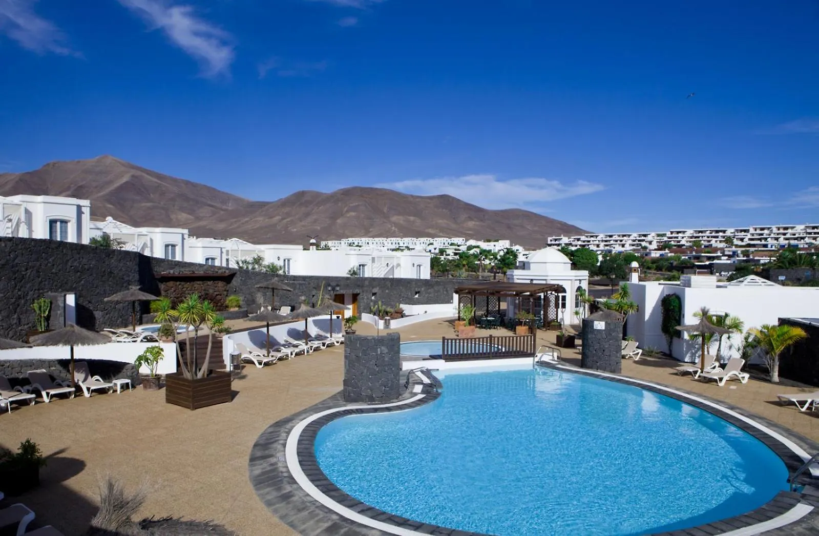 Aparthotel Apartamentos Livvo Coloradamar Playa Blanca