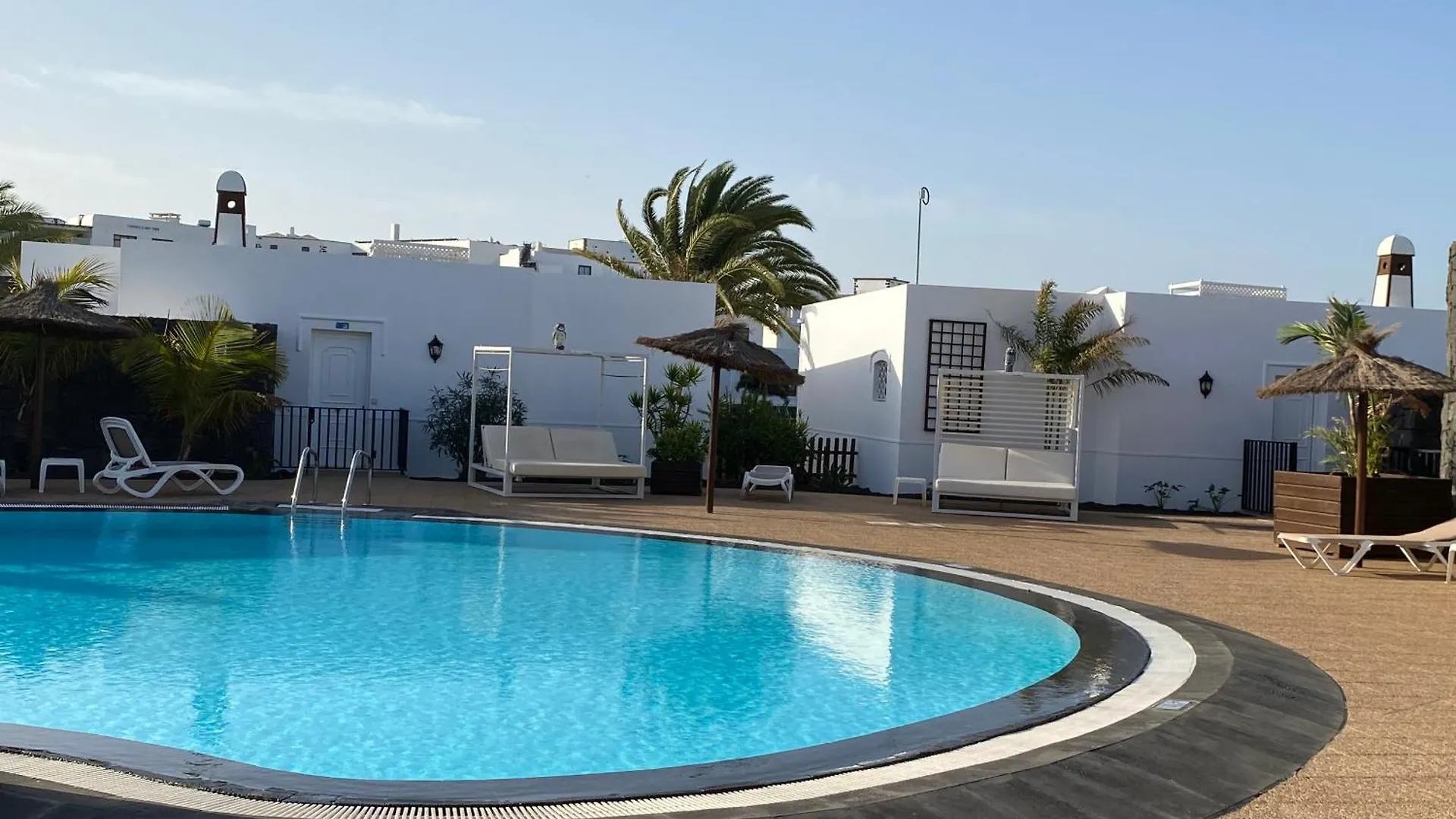 Apartamentos Livvo Coloradamar Playa Blanca