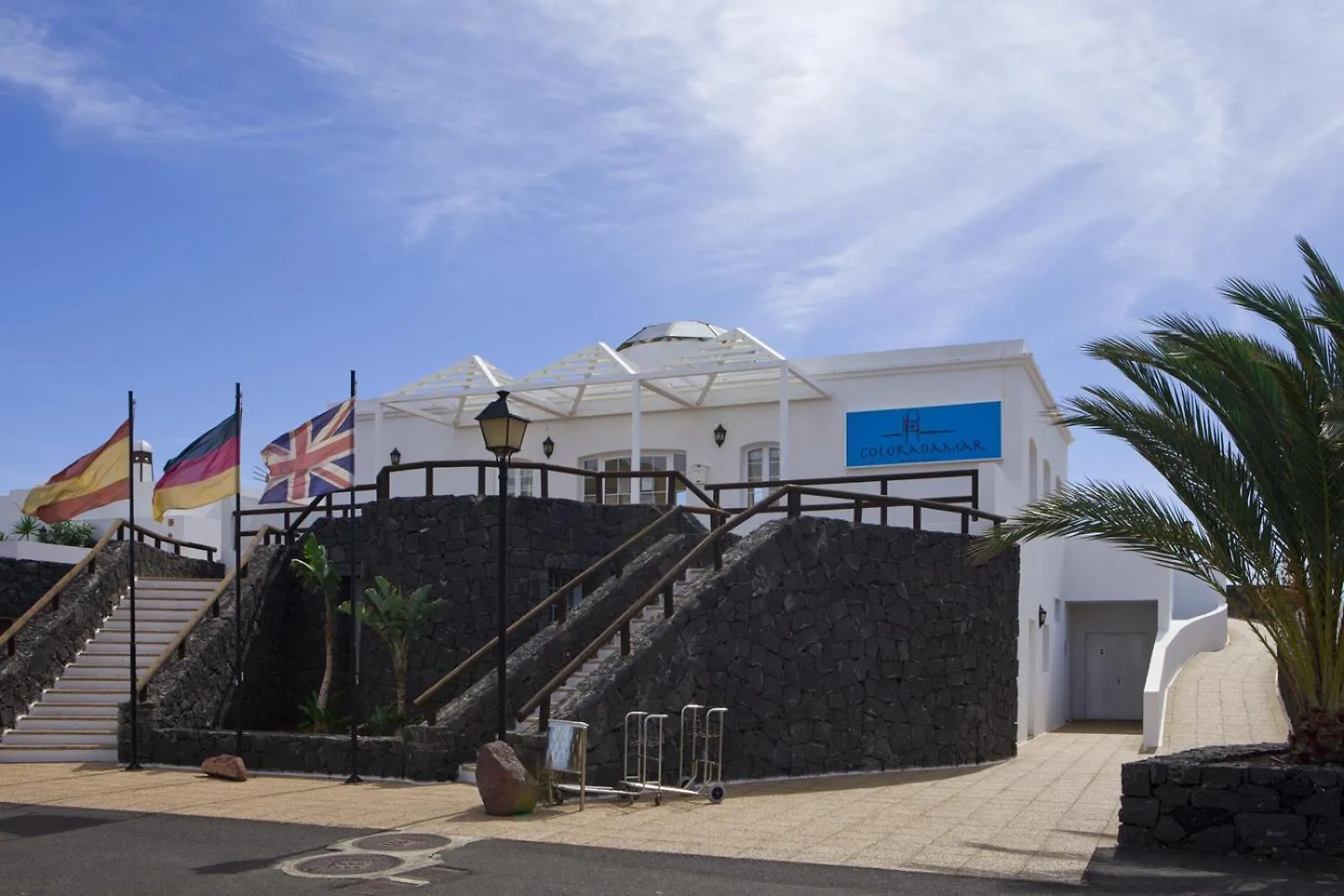 Apartamentos Livvo Coloradamar Playa Blanca  4*, Playa Blanca (Lanzarote)