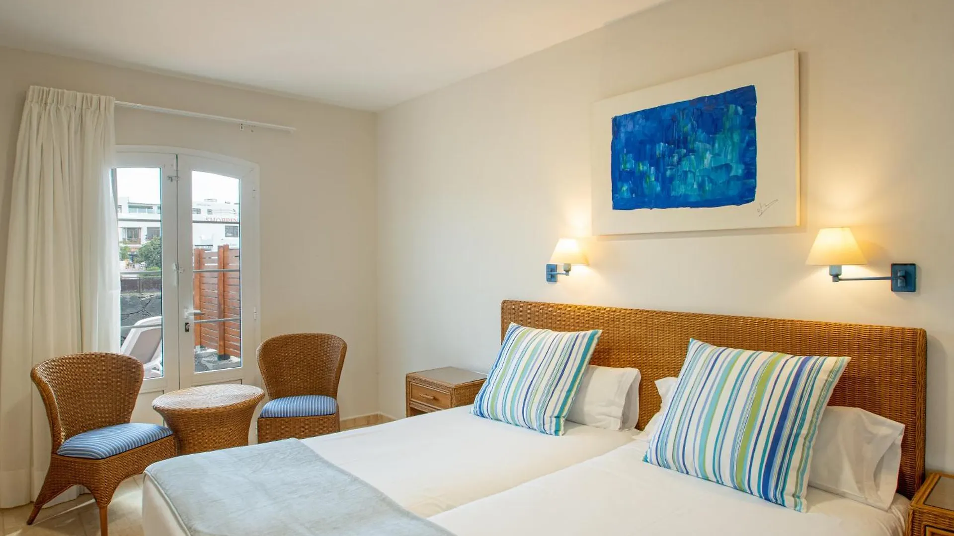 Apartamentos Livvo Coloradamar Playa Blanca  Playa Blanca (Lanzarote)